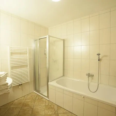 Guest house Appartementhaus Elmo Viehhauser Kg