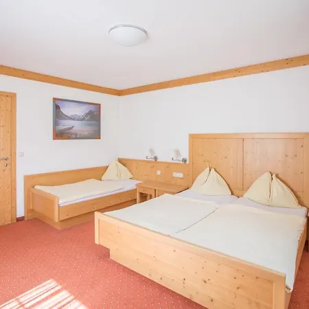 Guest house Appartementhaus Elmo Viehhauser Kg 4*